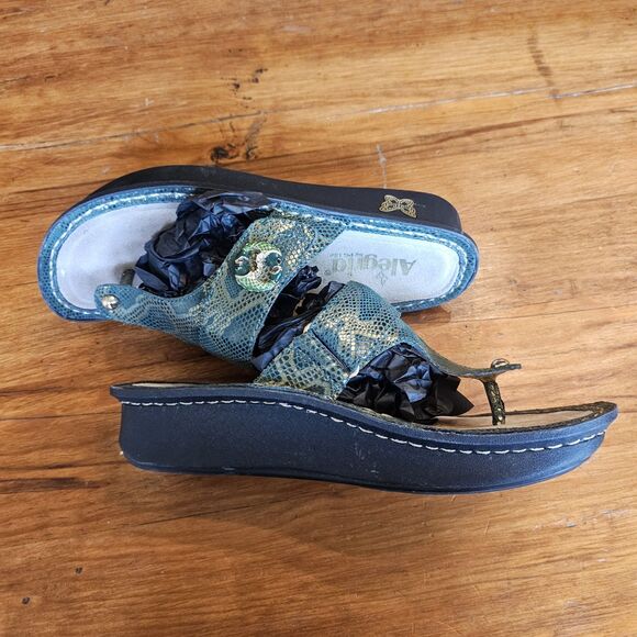 alegria carina green thong snake print leather sandals womens size 38 - Picture 7 of 8